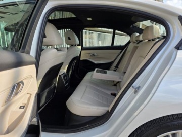 BMW Seria 3 G20-G21 Limuzyna 2.0 330e 292KM 2023 BMW 3 G20 330e 2.0l hybryda Plug-In 292KM * Przebieg: 55,158km, zdjęcie 24