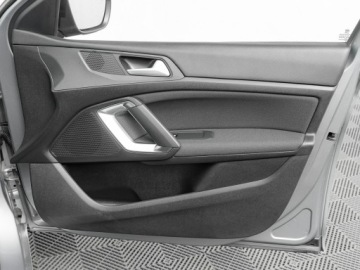 Peugeot 308 II SW Facelifting 1.2 PureTech 130KM 2021 Peugeot 308 SW DW1ME61#1.2 PureTech Allure Pack, zdjęcie 28