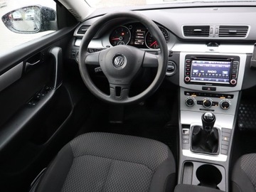 Volkswagen Passat B7 Variant 1.6 TDI CR DPF BlueMotion 105KM 2013 VW Passat 1.6 TDI, Klima, Klimatronic, Tempomat, zdjęcie 6