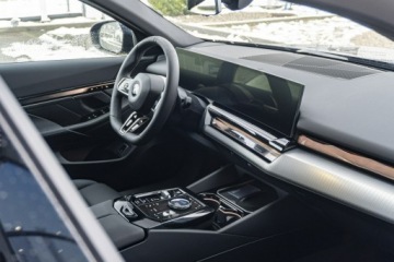 BMW Seria 5 G90-91 Touring 2.0 520d 197KM 2025 BMW 520 xDrive Limuzyna - Dostępny od ręki!, zdjęcie 23