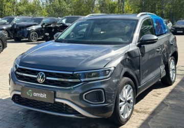 Volkswagen T-Roc I SUV Facelifting 1.5 TSI ACT 150KM 2023 Volkswagen T-Roc 1.5TSi 150KM 2023r. Salon Polska auto zarejestrowane i ub, zdjęcie 10