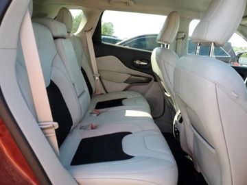 Jeep Cherokee V 2020 Jeep Cherokee 2020r., Latitude Plus, od ubezpieczalni 3.2 Benzyna 271KM, zdjęcie 9