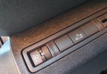 Peugeot 3008 II Crossover 1.2 PureTech 130KM 2019 Peugeot 3008 CrossWay Kamera Serwis GetHelp 1.2 Benzyna 130KM, zdjęcie 20