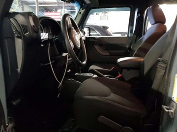 Jeep Wrangler III Unlimited Facelifting 3.6 V6 286KM 2015 Jeep Wrangler Unlimited Sport 2015 3.6l 3.6 Benzyna 285KM, zdjęcie 7