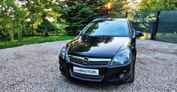Opel Astra J Sports Tourer 1.6 Twinport ECOTEC 115KM 2010 Opel Astra BENZYNA nawigacja KLIMA super okazja POLECAMY 1.6, zdjęcie 2
