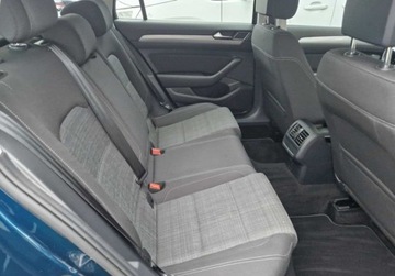 Volkswagen Passat B8 Variant Facelifting 1.5 TSI EVO 150KM 2020 Volkswagen Passat 1,5 TSI 150 KM Automat DSG Salon PL ASO Business FV, zdjęcie 31