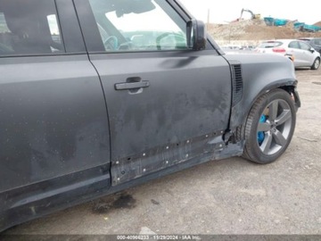 Land Rover Defender IV (L663) 2022 Land Rover Defender 110 V8 2022 5.0l 5.0 Benzyna 518KM, zdjęcie 9