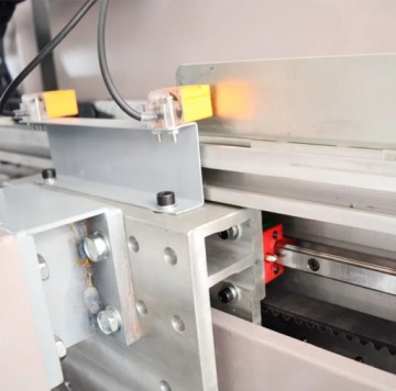 Принтер с плоским экраном 40х60 см.