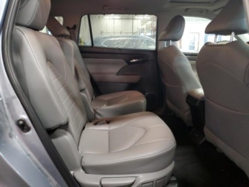 Toyota Highlander III 2023 Toyota Highlander Hybrid XLE 2023 2.5l 2.5 Hybryda 243KM, zdjęcie 11