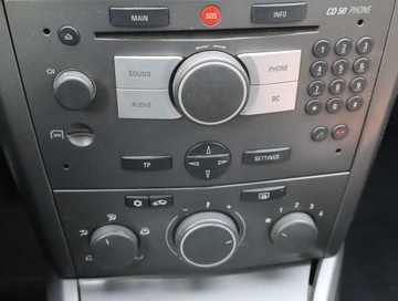 Opel Astra H Kombi 1.4 TWINPORT ecoFLEX 90KM 2005 Opel Astra 1.4 16V, Klima, El. szyby, zdjęcie 12