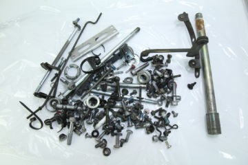 SUZUKI GSX-R 1000 K5 K6 ŚRUBY ŚRUBKI