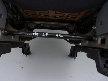 SEDADLO SEDAČKA LEVÝ PŘEDNÍ ŘIDIČE HYUNDAI H1 09R ^