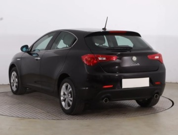 Alfa Romeo Giulietta Nuova II Hatchback 5d Facelifting 2.0 JTD 16v 170KM 2014 Alfa Romeo Giulietta 2.0 JTDM, 167 KM, Automat, zdjęcie 3