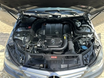 Mercedes Klasa C W204 Limuzyna 1.8 180 CGI BlueEFFICIENCY 156KM 2012 Mercedes C 180 8xAlu Grzany fotel Półskóra, zdjęcie 25