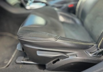 Volvo V40 II Cross Country D3 150KM 2013 Volvo V40 R-DESIGN D3 2,0 R5 150KM Automat 2.0 Diesel 150KM, zdjęcie 20