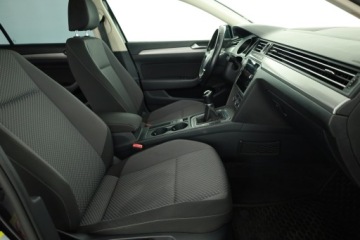 Volkswagen Passat B8 Variant 1.4 TSI BlueMotion Technology ACT 150KM 2017 VW Passat 1.4 TSI, Salon Polska, Navi, Klima, zdjęcie 6