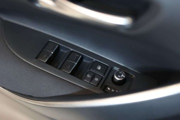 Toyota Corolla XII Sedan 1.8 Hybrid 122KM 2020 Toyota Corolla 1.8 Hybrid Comfort 1.8 Hybryda 122KM, zdjęcie 25