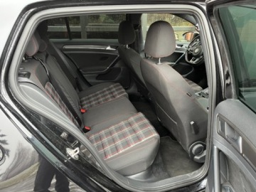 Volkswagen Golf VII GTI 3d Facelifting 2.0 TSI 245KM 2018 Volkswagen Golf 2.0 benzyna 245 KM GTI performance DSG zarej w PL zad, zdjęcie 12