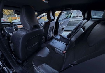 Volvo V60 I Kombi Facelifting 2.0 D4 DRIVE-E 190KM 2018 Volvo V60 R-Design D4 190KM skora BEZWYPADKOWY automat gwarancja, zdjęcie 17
