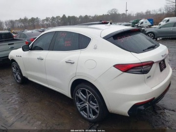 Maserati Levante 2021 Maserati Levante S 2021 3.0 Benzyna 424KM, zdjęcie 2