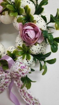 Пасхальный венок, украшение венка из яиц.