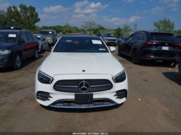 Mercedes Klasa E W214 2023 Mercedes-Benz Klasa E 350 4Matic 2023 2.0l 2.0 Benzyna 255KM, zdjęcie 7