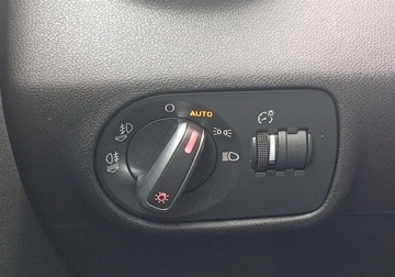 Audi A1 I Hatchback 3d 1.4 TFSI 122KM 2011 Audi A1 3-drzwiowe Zarejestrowany - benzyna - automat - S-line 1.4 Benzyna, zdjęcie 31