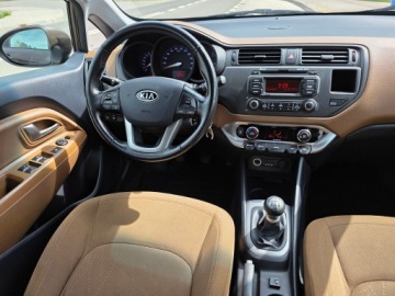Kia Rio III Hatchback 3d 1.2 DOHC CVVT 85KM 2012 Kia Rio III 1,2 85 KM GAZ Klimatronik Komputer, zdjęcie 25