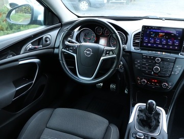 Opel Insignia I Sports Tourer 2.0 CDTI ECOTEC 160KM 2010 Opel Insignia 2.0 CDTI, Navi, Klima, Klimatronic, zdjęcie 6