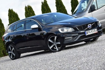 Volvo V60 I Kombi Facelifting 2.0 D4 DRIVE-E 190KM 2018 Volvo V60 2,0D4 190Km R-Design Alcantara Led Navi, zdjęcie 20