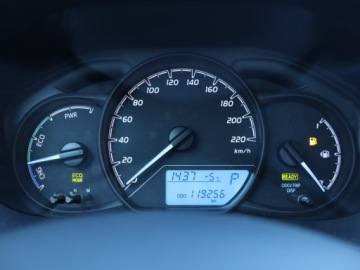 Toyota Yaris III Hatchback 5d Facelifting 2017 1.5 Hybrid 100KM 2020 Toyota Yaris 1.5 Hybrid, Salon Polska, zdjęcie 10