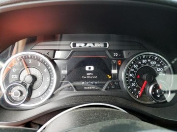  RAM 1500 2021r., Laramie, od ubezpieczalni 5.7 Benzyna 395KM, zdjęcie 9