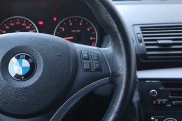 BMW Seria 1 E81/E87 2010 BMW 1 116i, Salon Polska, Klima, Klimatronic, zdjęcie 16