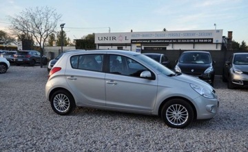 Hyundai i20 I Hatchback 5d 1.2 DOHC 78KM 2012 Hyundai i20 Benzyna 1.2 Klimatyzacja 1.2 Benzyna 78KM, zdjęcie 4