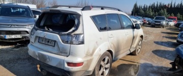 Mitsubishi Outlander II 2011 Mitsubishi Outlander 2011r, 2.4 LPG. AUTOMAT. Przetarty lewy bok. Jezdzi., zdjęcie 3
