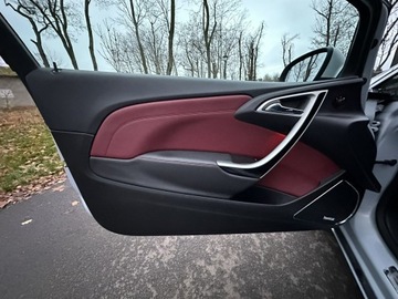 Opel Astra J Hatchback 5d 2.0 CDTI ECOTEC 165KM 2012 Opel Astra GTC 2.0 CDTI 165 km Navi BiXenon Led, zdjęcie 17