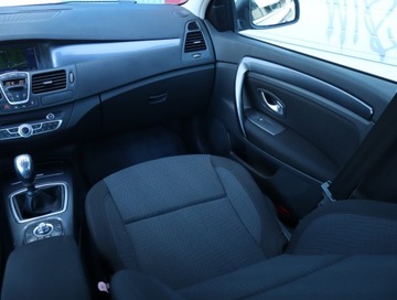 Renault Laguna III Hatchback 2.0 16v 140KM 2009 Renault Laguna 2.0 16V, Salon Polska, Navi, Klima, zdjęcie 7