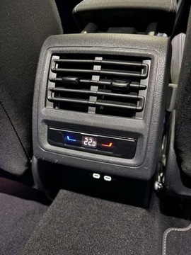 Volkswagen Golf VIII Variant 2.0 TDI 150KM 2021 Volkswagen Golf Style 2.0 TDI 150KM DSG VAT 23 Matrix Asystenci 2.0, zdjęcie 22