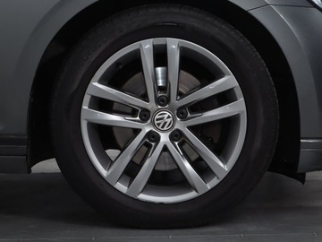 Volkswagen Passat B8 Variant 1.6 TDI BlueMotion SCR 120KM 2017 VW Passat 1.6 TDI, Klima, Klimatronic, Parktronic, zdjęcie 14