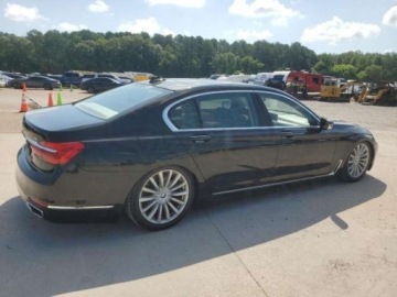 BMW Seria 7 G11-G12 Sedan 740i 326KM 2016 BMW Seria 7 2016 740 I 3.0 Benzyna 326KM, zdjęcie 2