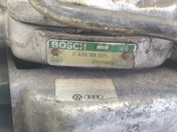 AUDI 80 B3 1.8 i РАСПРЕДЕЛИТЕЛЬ ТОПЛИВА 0438121011