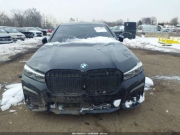 BMW Seria 7 G70 2022 BMW Seria 7 750 I XDRIVE, 2022r., 4x4, 4.4L 4.4 Benzyna 523KM, zdjęcie 6