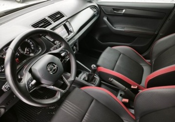 Skoda Fabia III Hatchback Facelifting 1.0 TSI 95KM 2021 Skoda Fabia Monte Carlo Pakiet Comfort, Panorama, Kamera cofania, KESSY, zdjęcie 6