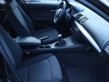 BMW Seria 1 E81/E87 Hatchback 5d E87 1.6 116i 115KM 2006 BMW 1 116i, Klima, Tempomat, Parktronic,ALU, zdjęcie 8