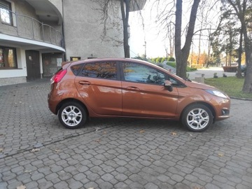 Ford Fiesta VII Hatchback 5d 1.4 Duratec 96KM 2013 Ford Fiesta Idealny stan Salonowy czujniki 1.4 Benzyna Lift 1.4 Benzyna, zdjęcie 7