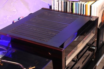 Комплект Pioneer M-90 C-90 в автосалоне URUSHI M90 C90