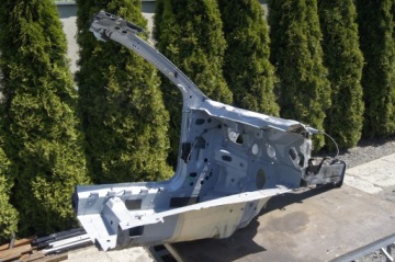 Audi A4 B9 Левый лонжерон, передняя часть, порог