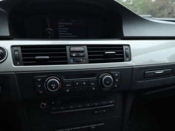 BMW Seria 3 E90-91-92-93 Limuzyna E90 320d 184KM 2011 BMW 3 320 d, 181 KM, Navi, Klima, Klimatronic, zdjęcie 11