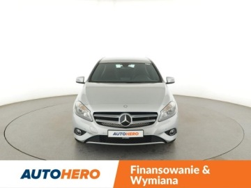 Mercedes Klasa A W176 Hatchback 5d Facelifting 180 d 109KM 2015 Mercedes A 180 A180 CDI Urban Klimatyzacja, zdjęcie 10