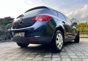 Opel Astra J Hatchback 5d 1.4 Twinport ECOTEC 100KM 2010 Opel Astra 1.4 benzyna 1 wlasciciel Serwisowany 1.4 Benzyna 100KM, zdjęcie 4